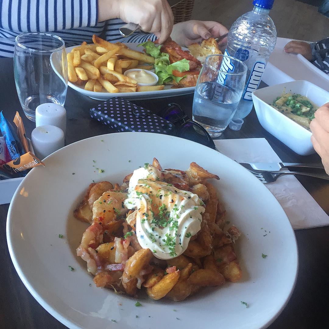 워터사이즈 레스토랑 앤 바 (Waterside Restaurant & Bar) 매장 이미지