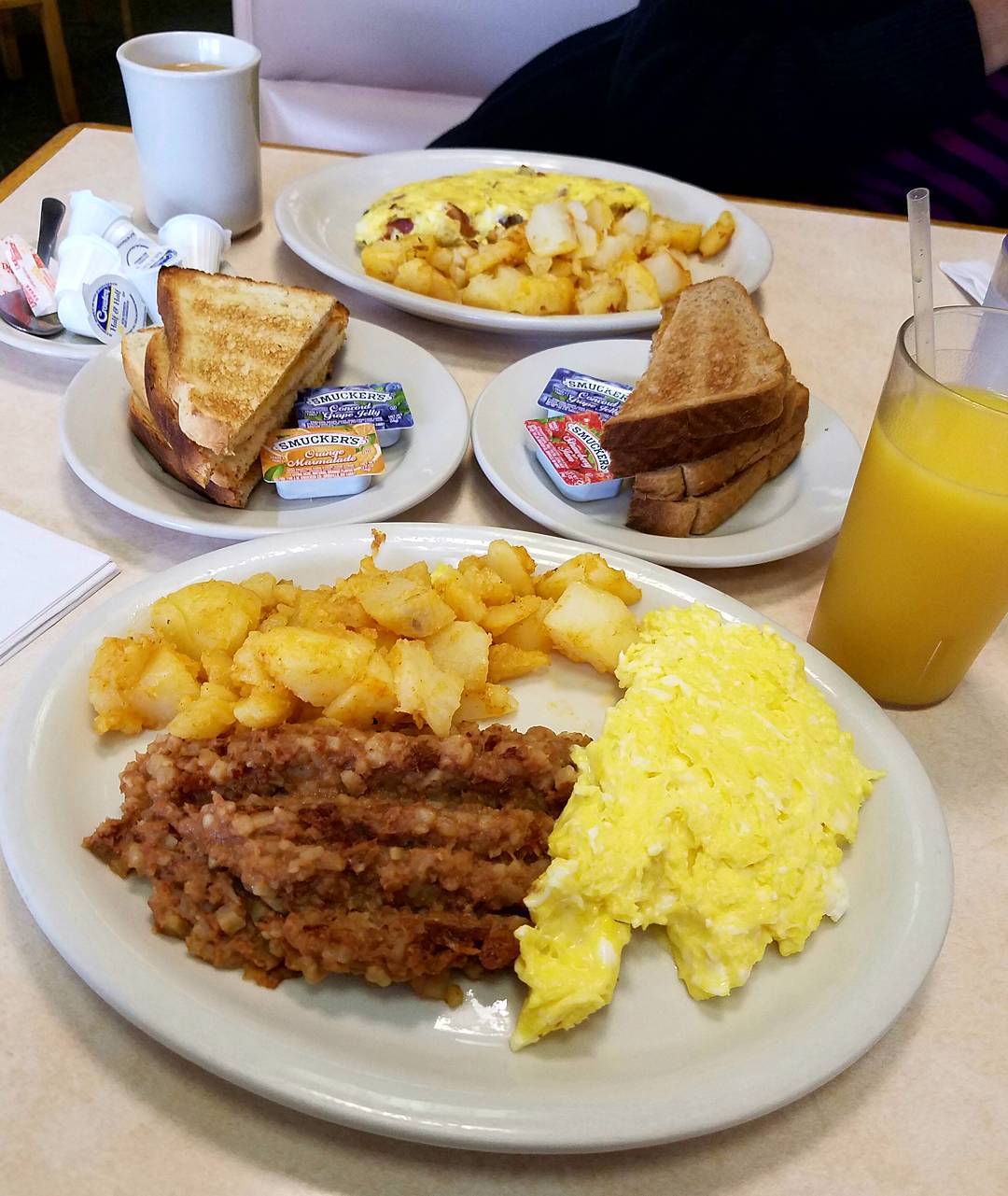 페리스 카페 앤 델리 (Perry's Cafe & Deli) 매장 이미지