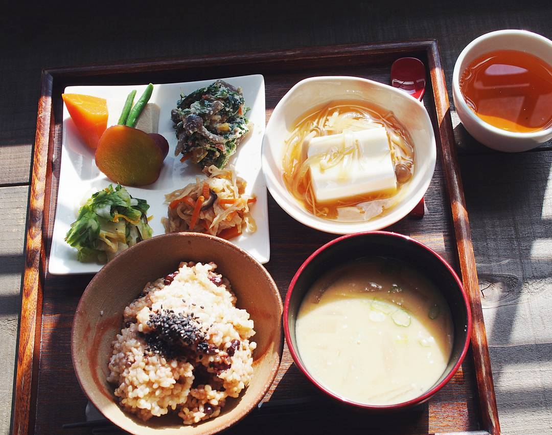 玄米心食 あいすなお 매장 이미지