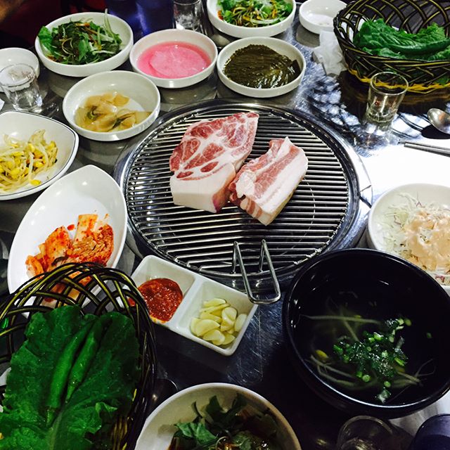 돈이랑 매장 이미지