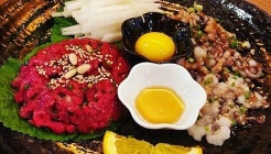 소새끼 육회와 육사시미 매장 이미지