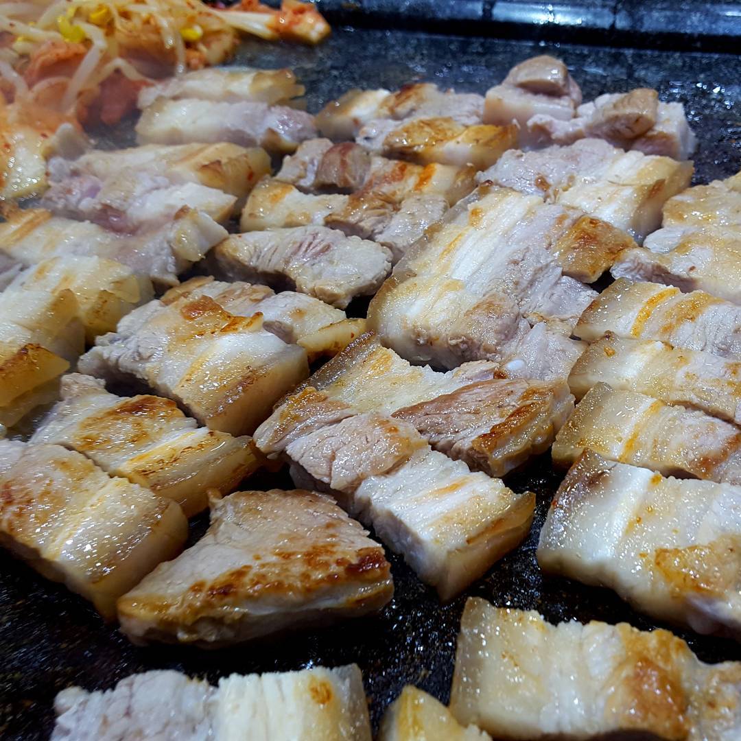 삼겹천하 매장 이미지