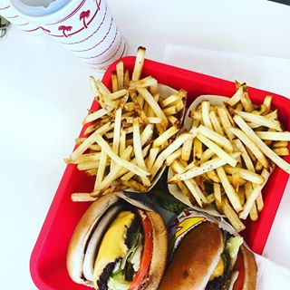 In-N-Out Burger  매장 이미지