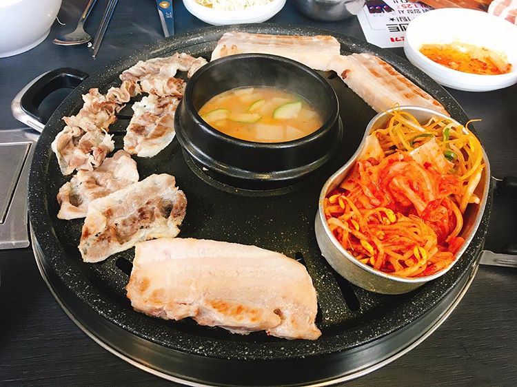 엉터리생고기 매장 이미지