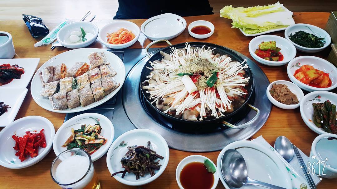 산비탈 매장 이미지