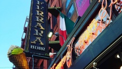 Ferrara Bakery 매장 이미지