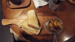 Umi Falafel 매장 이미지