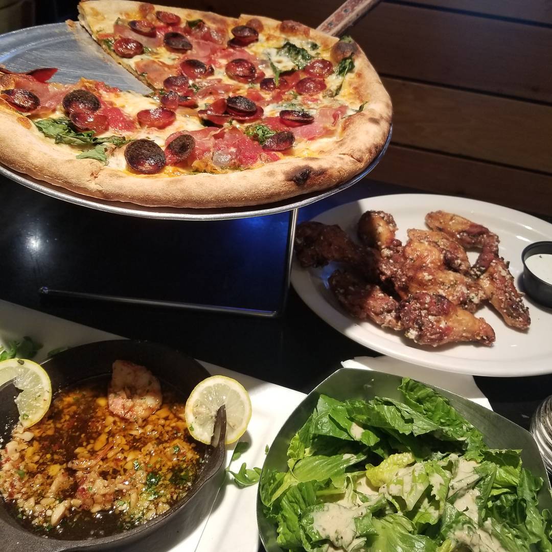 Max's Coal Oven Pizzeria 매장 이미지