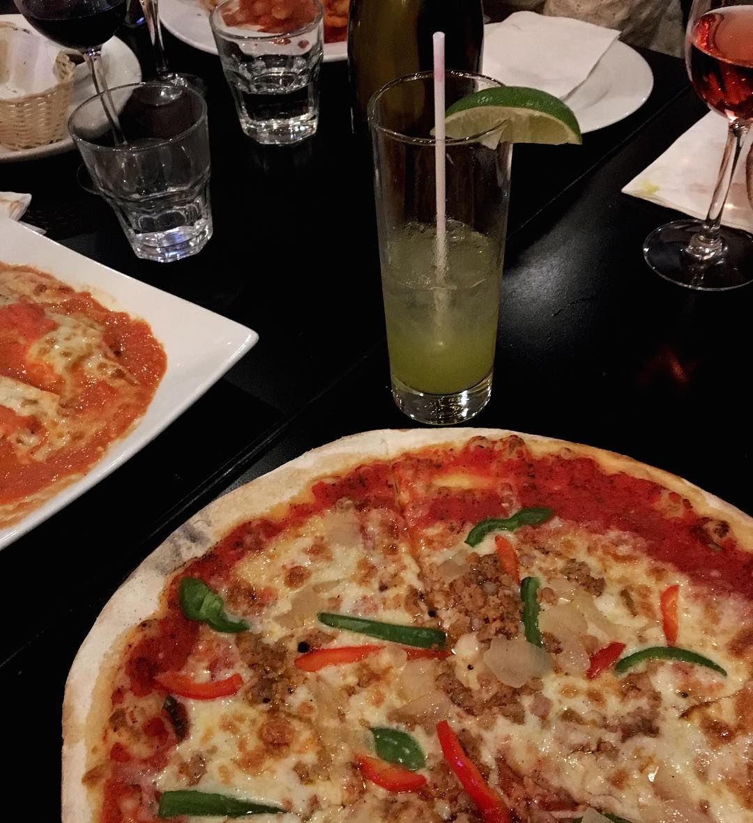 Johnny Farina Restaurant 매장 이미지