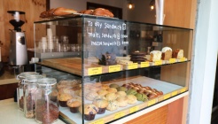 시즌커피앤베이크 매장 이미지