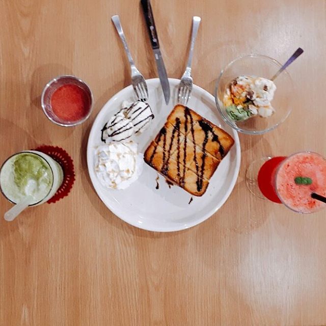 CAFE 0505 매장 이미지
