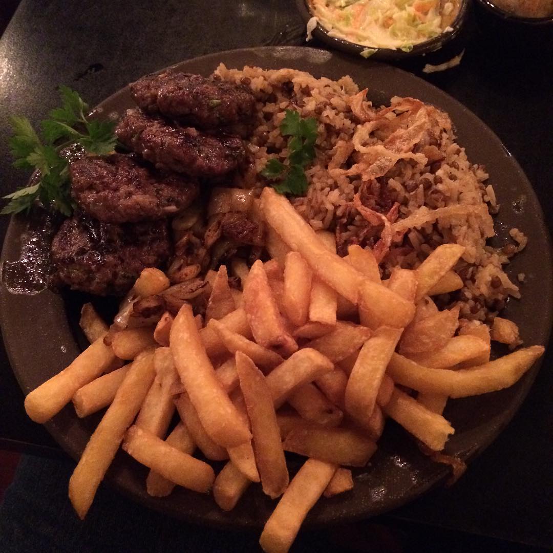 Hatzot Steakhouse midnight 매장 이미지