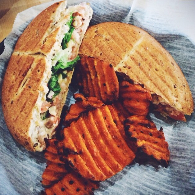 Hot Krust Panini Kitchen 매장 이미지