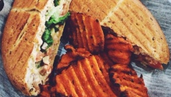 Hot Krust Panini Kitchen 매장 이미지