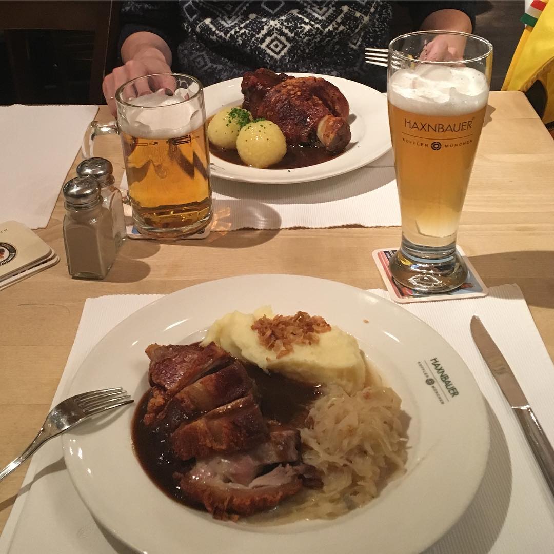 Haxnbauer im Scholastikahaus 매장 이미지