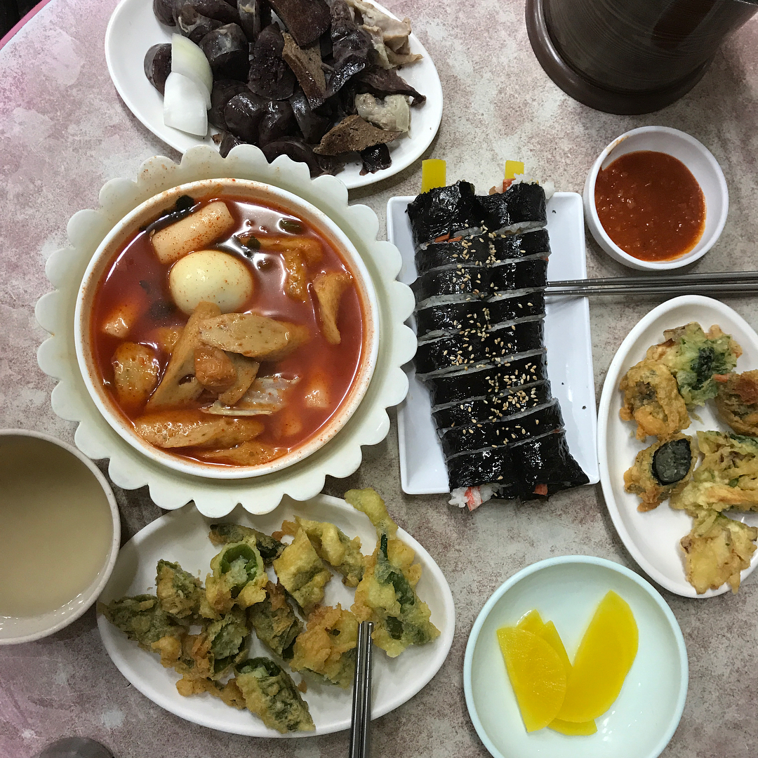 6.25떡볶이 매장 이미지