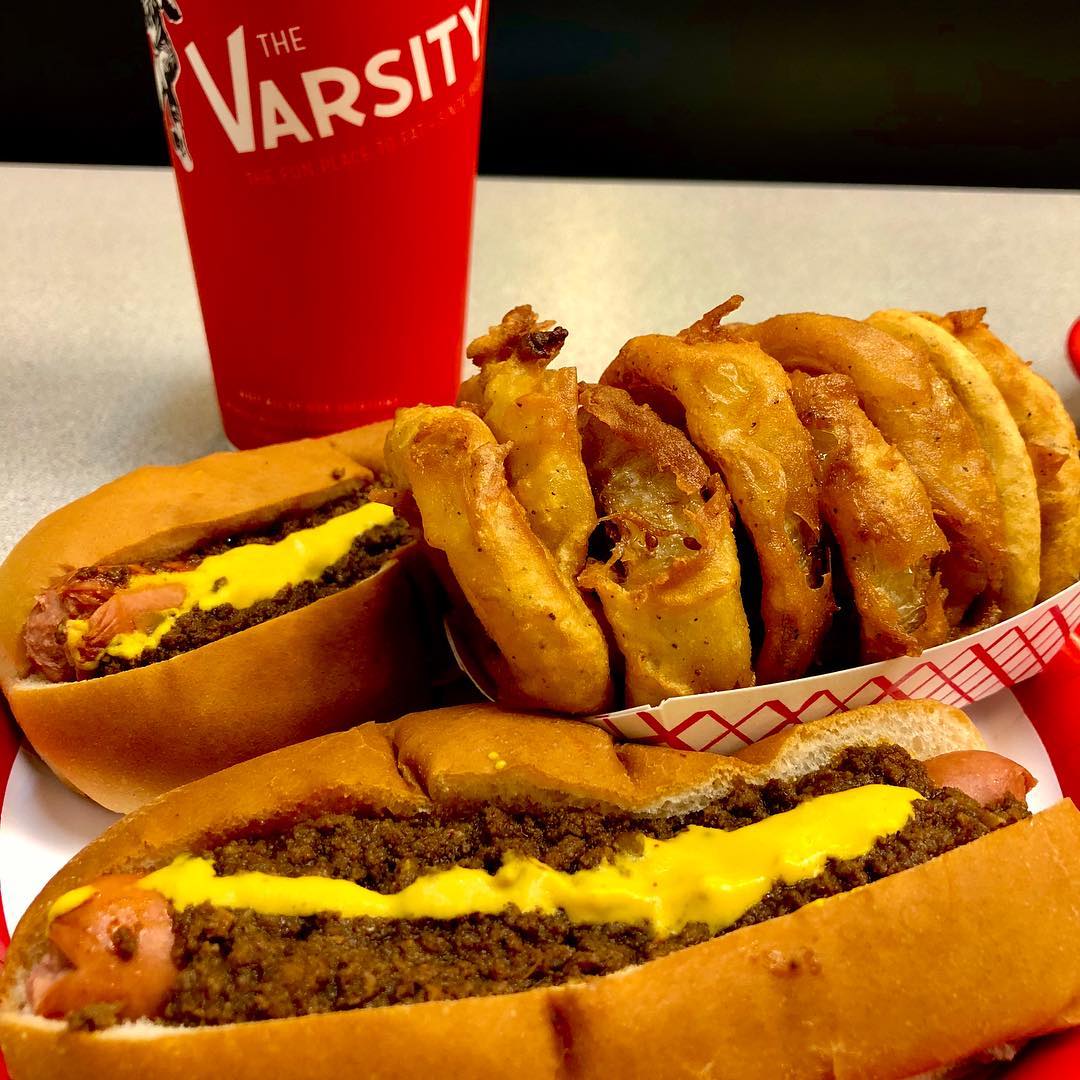 Varsity 매장 이미지