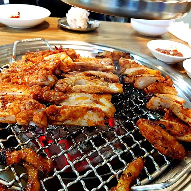 와다닥춘천숯불닭갈비 매장 이미지
