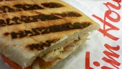 Tim Hortons 매장 이미지