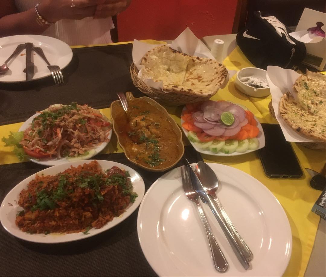 Live India Indian Restaurant 매장 이미지