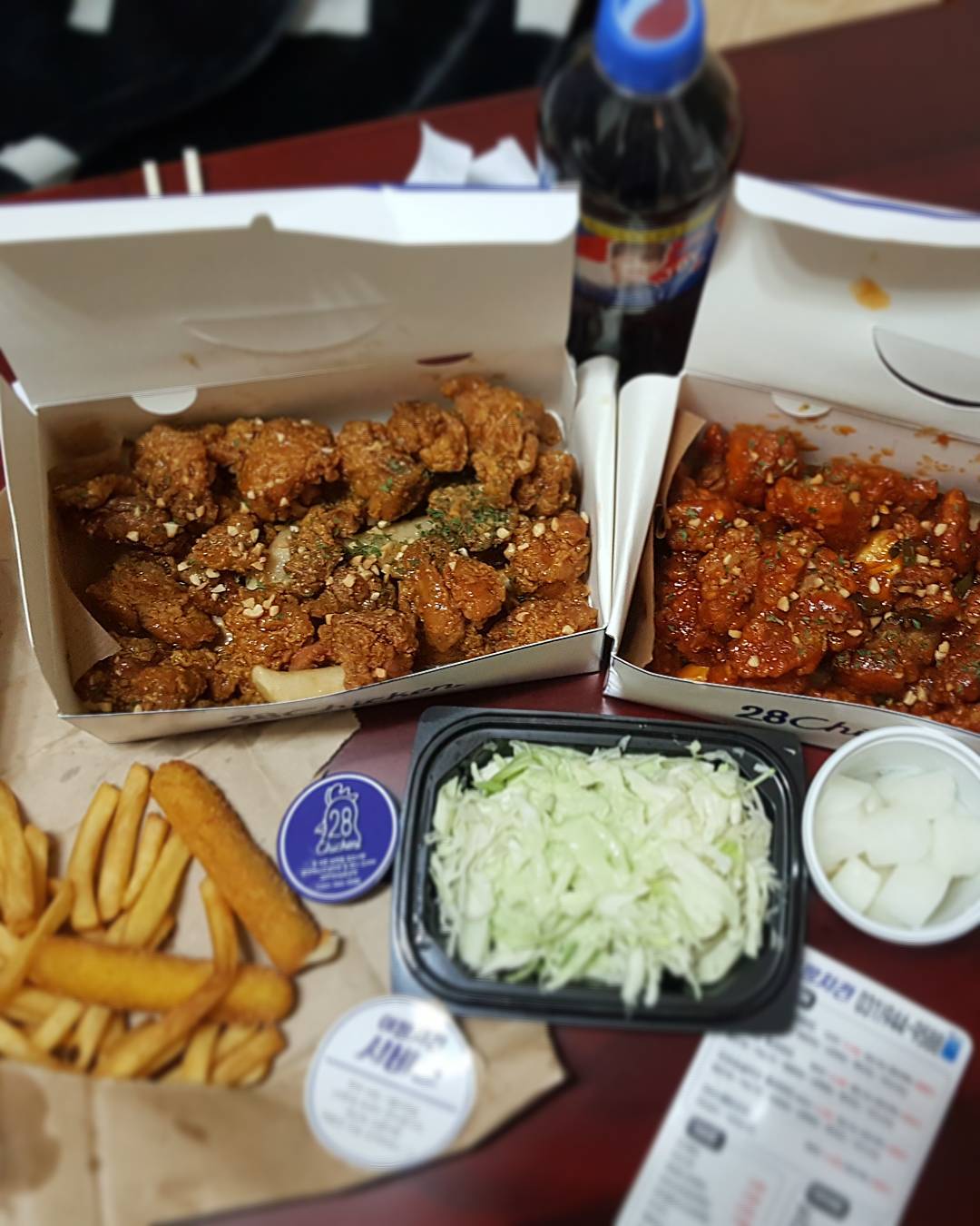 28치킨 매장 이미지
