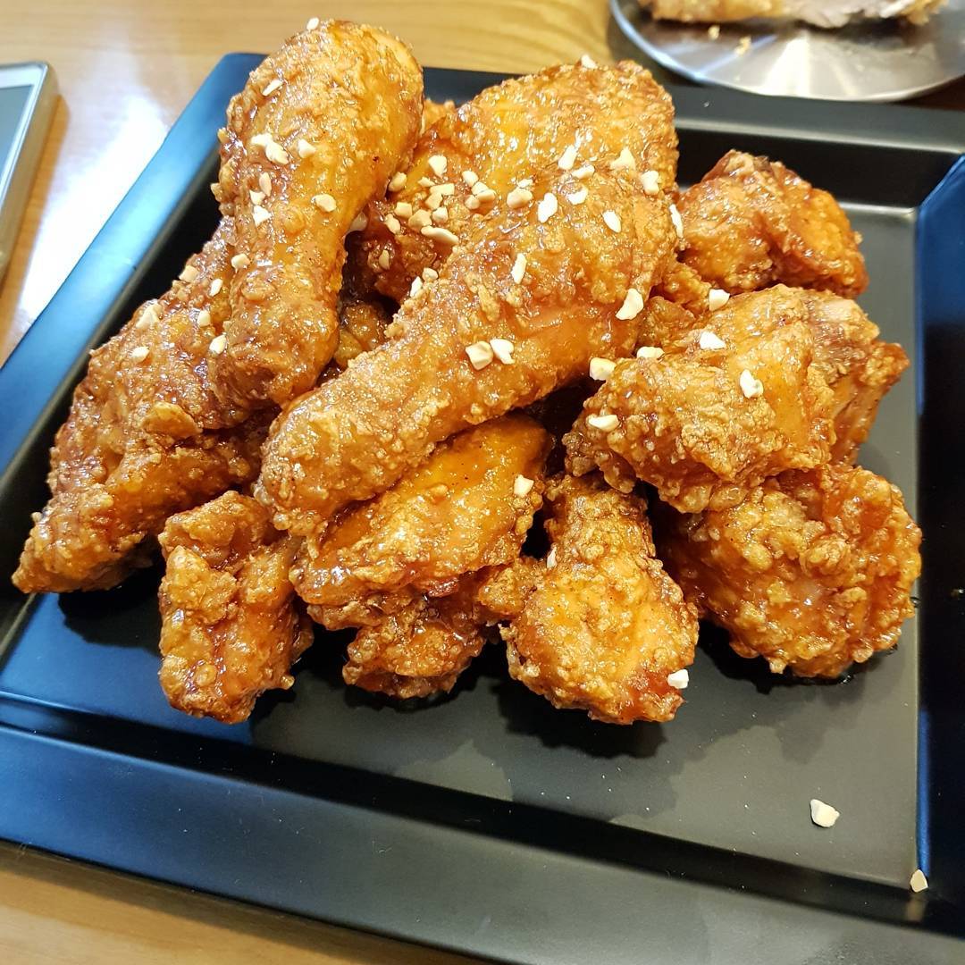 치썸치킨 매장 이미지
