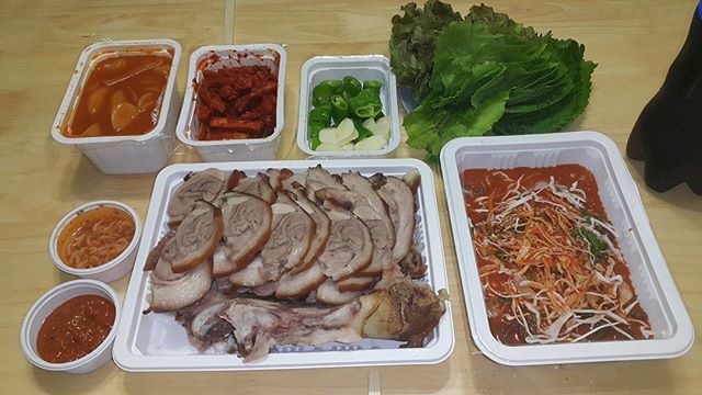 명동왕족발보쌈 매장 이미지