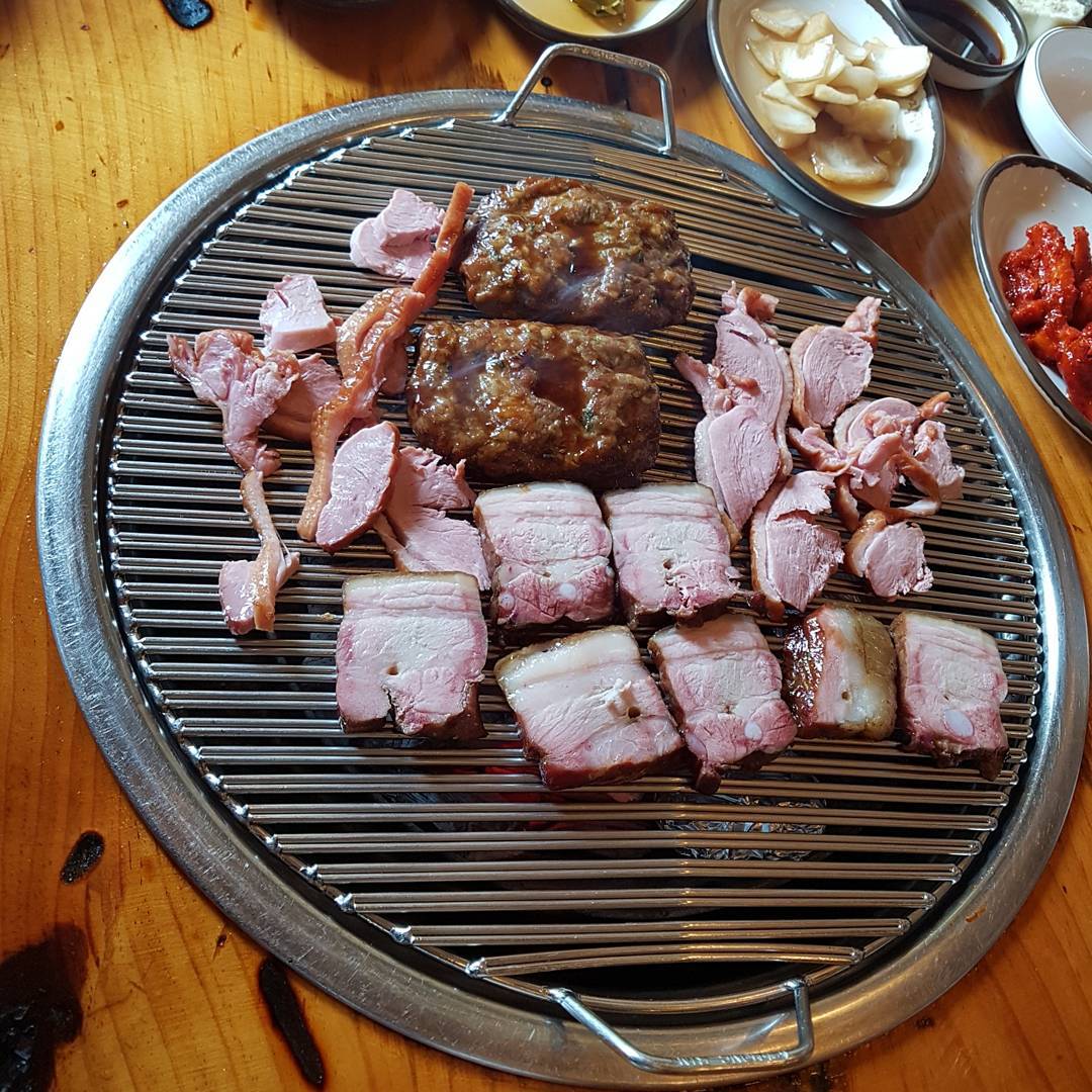 장작숯불구이 매장 이미지