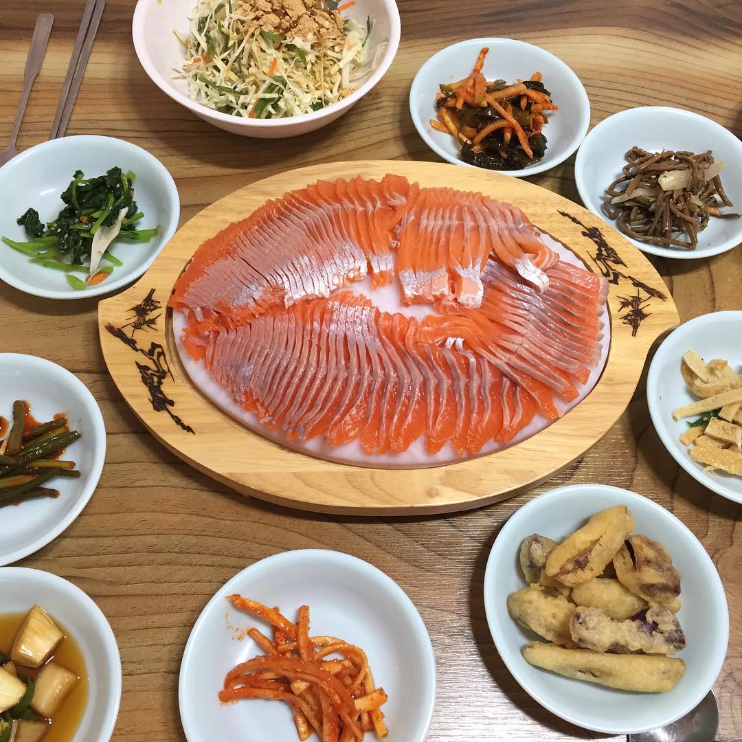 밤나무 회집 매장 이미지