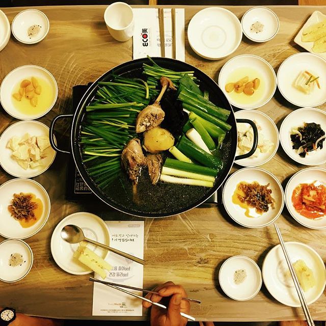 영월능이백숙 매장 이미지