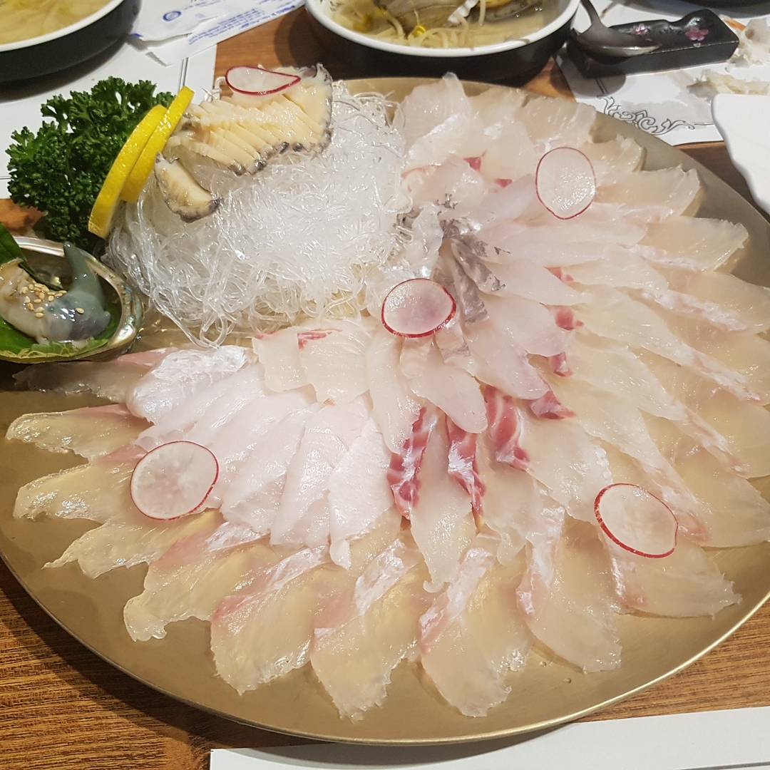 서란횟집 매장 이미지