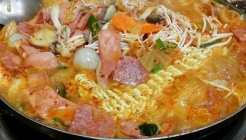 일등병 부대찌개 매장 이미지