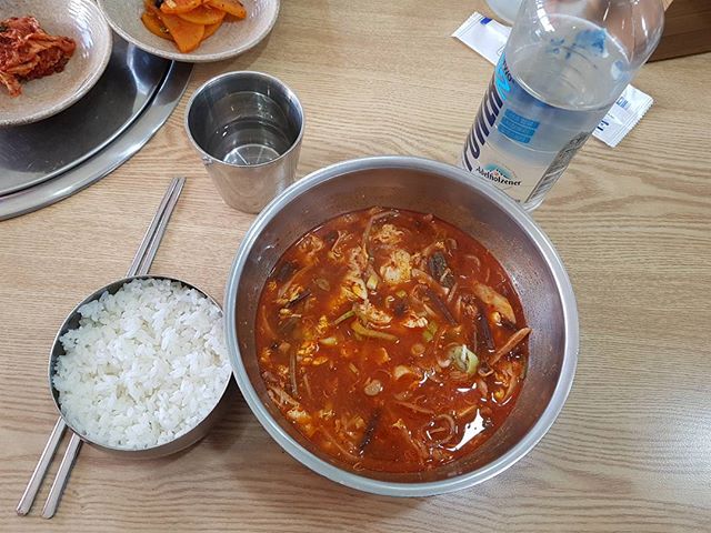 명물육개장 매장 이미지