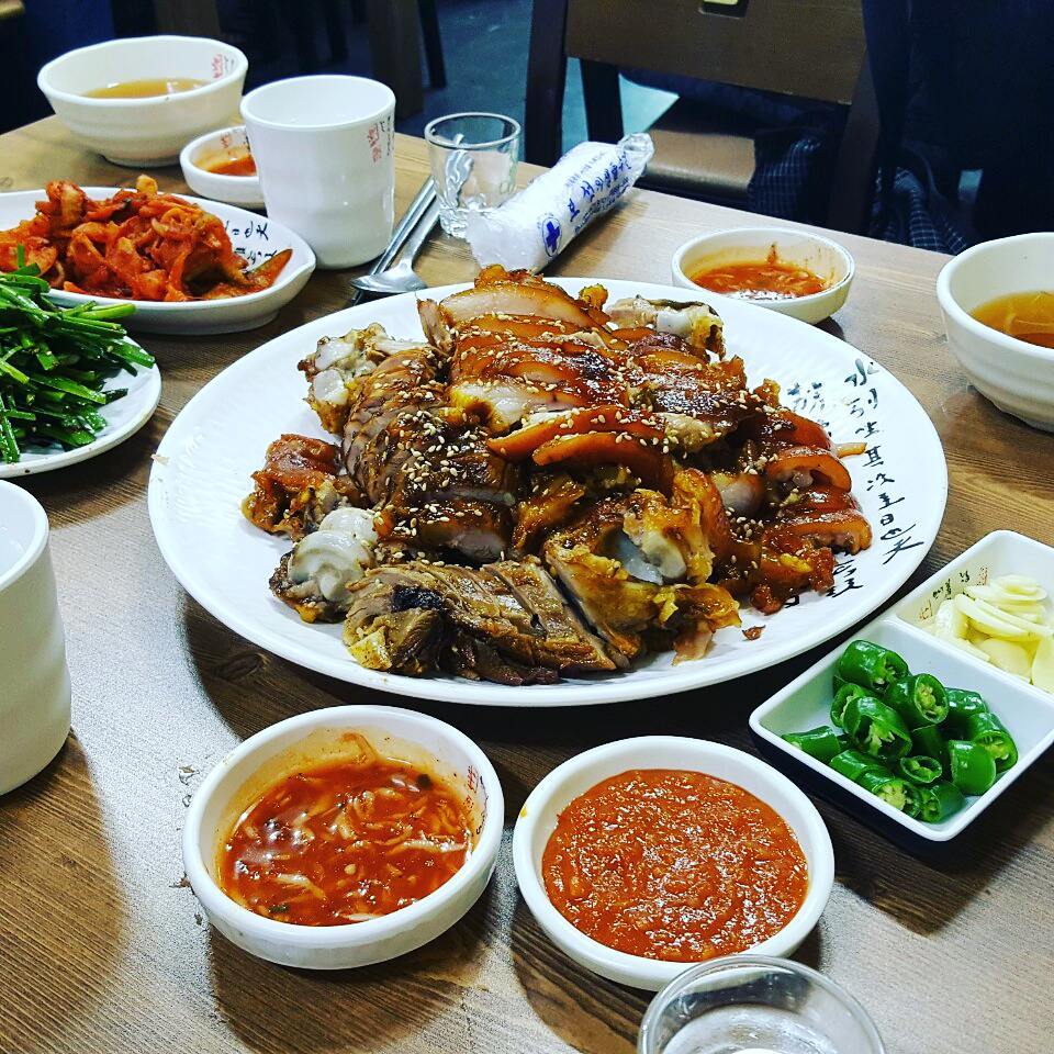 장모족발 매장 이미지