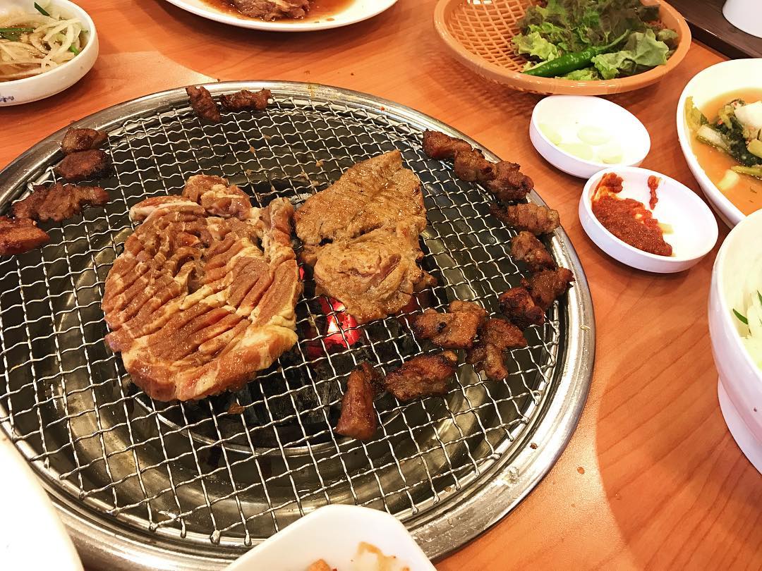 참숯한우돈 매장 이미지