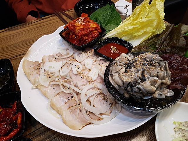 만나만나족발굴보쌈 매장 이미지
