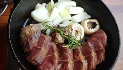 엄마는 스테이크 매장 이미지