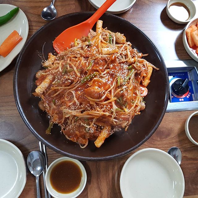 고마루감자탕 매장 이미지