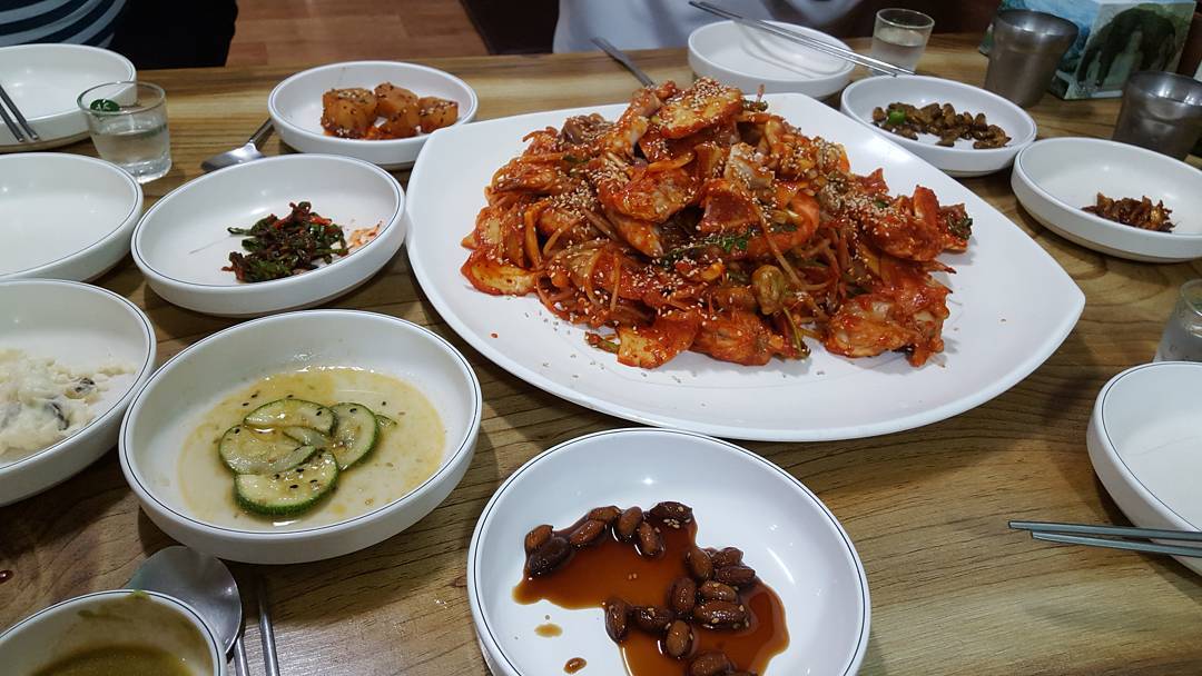 딩구는해물탕 매장 이미지