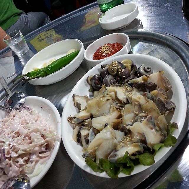 돌머리수산 매장 이미지