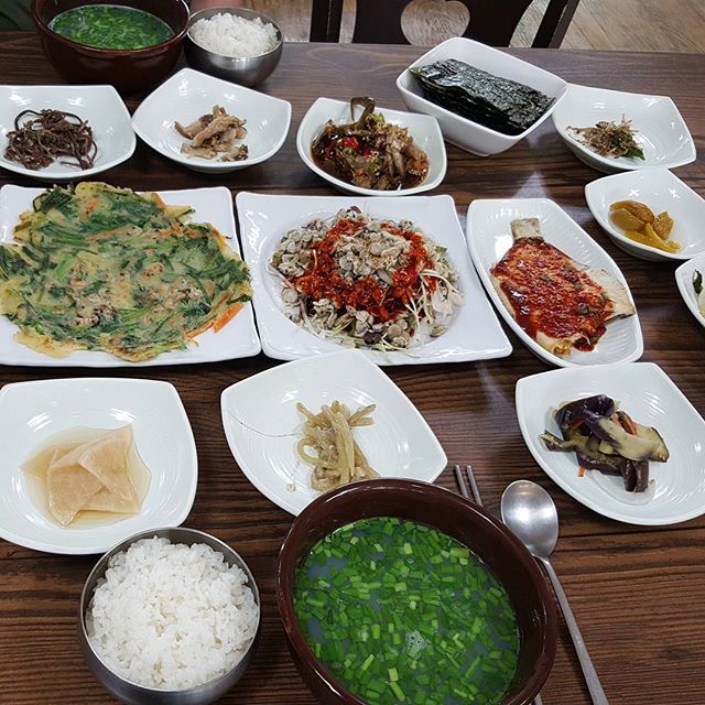 뚝배기식당 매장 이미지