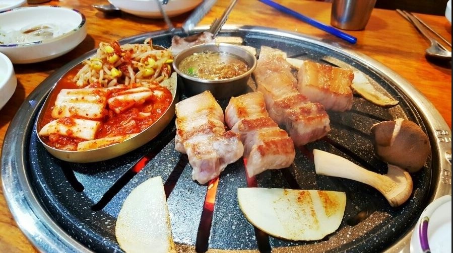 모정참숯돼지고기 매장 이미지