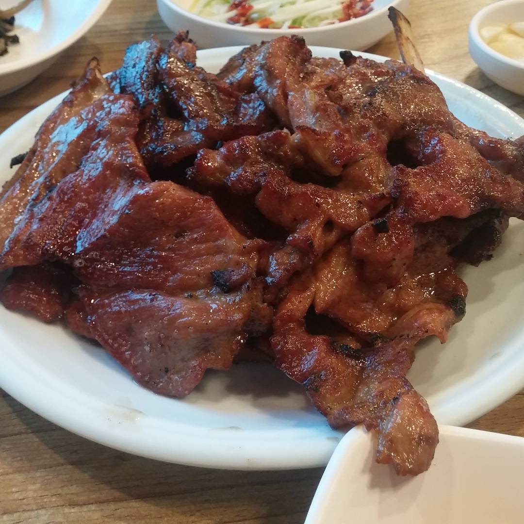 담양전통숯불돼지갈비 매장 이미지