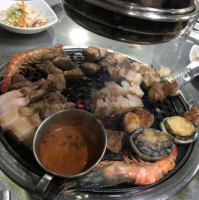 봉순이네흑돼지 매장 이미지