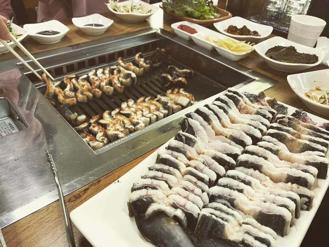 칠산장어 매장 이미지