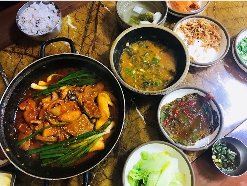 양지식당 매장 이미지
