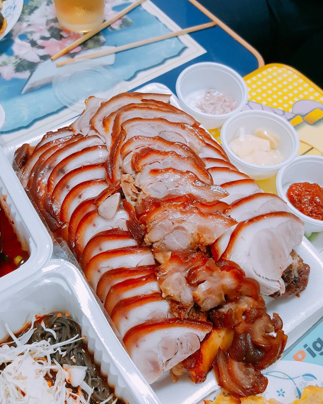 장충동왕족발 매장 이미지