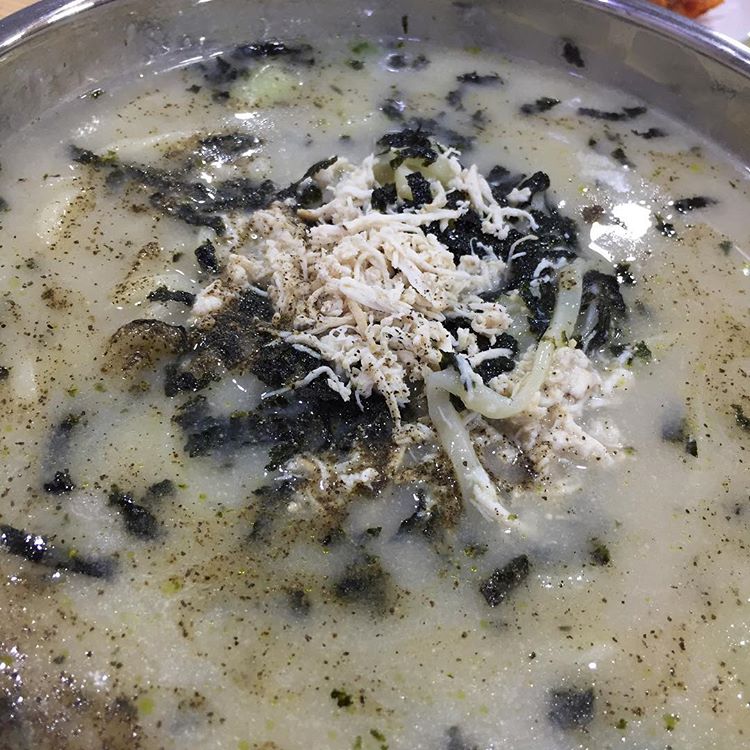 정통닭칼국수 매장 이미지