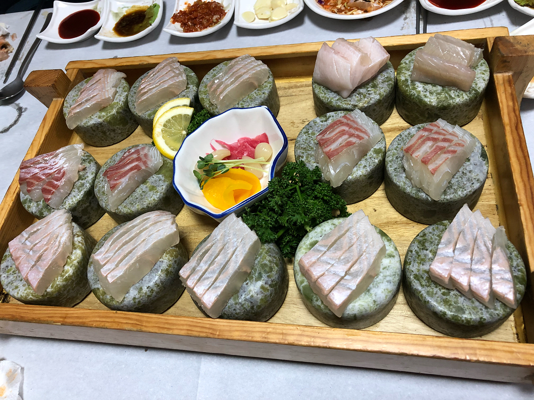 자산어보 매장 이미지
