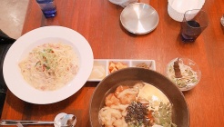 고래식탁 매장 이미지